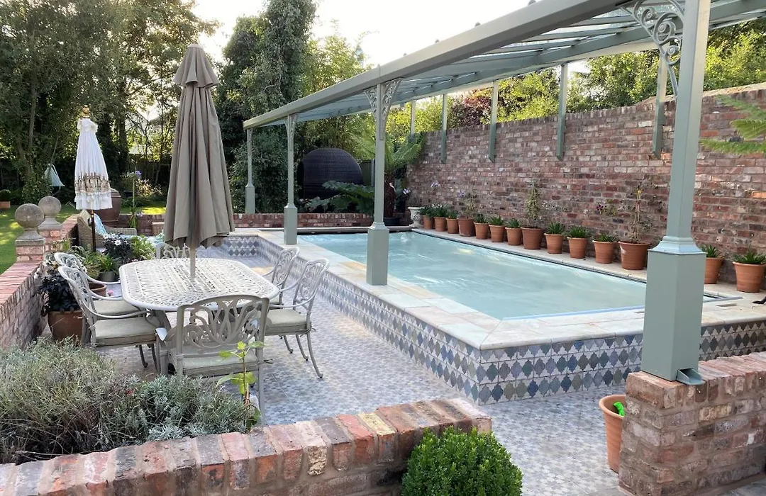 Casa vacanze Lyndhurst - Victorian With Heated Pool Liverpool