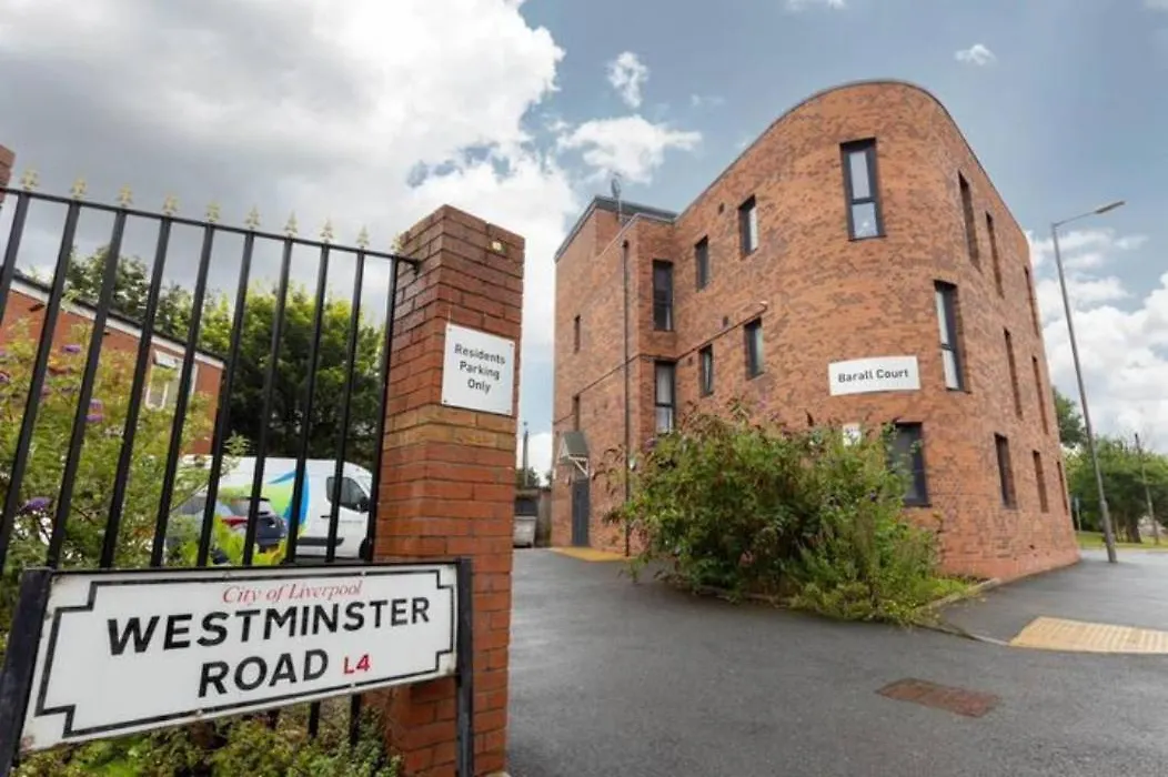 Orange Rentals- Close To Anfield- Sleeps 6 Guests- Free Parking! Apartment