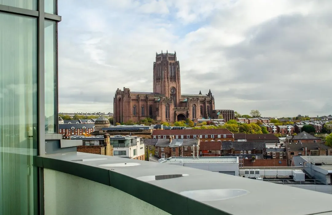 Apartment Penthouse In Centre - Free Parking - Balcony - By Happy Days *