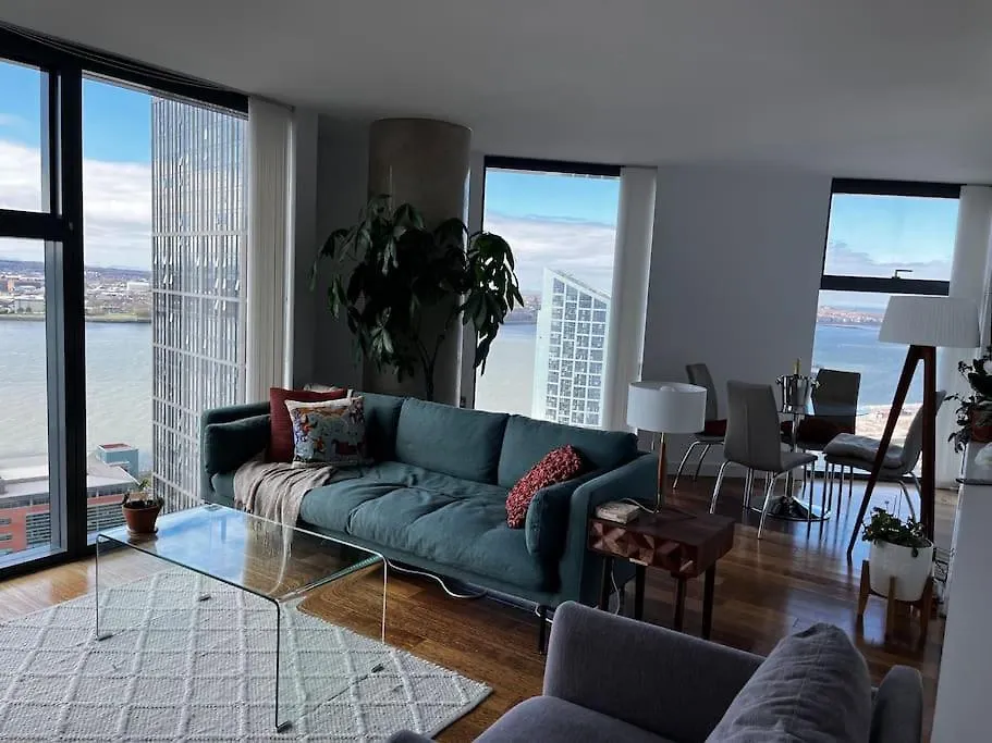 Luxury Flat With View Of * Liverpool