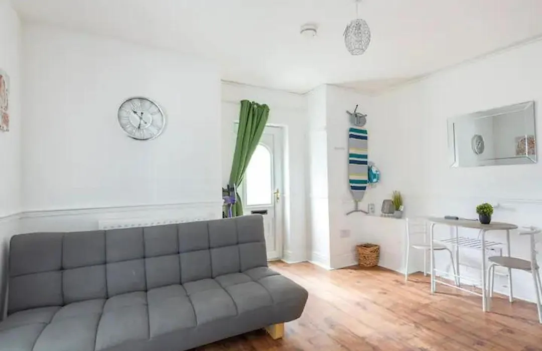 Cheerful Maisonette In The Heart Of Orrell Park Apartamento *