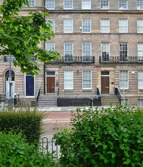 2 Hamilton Square *